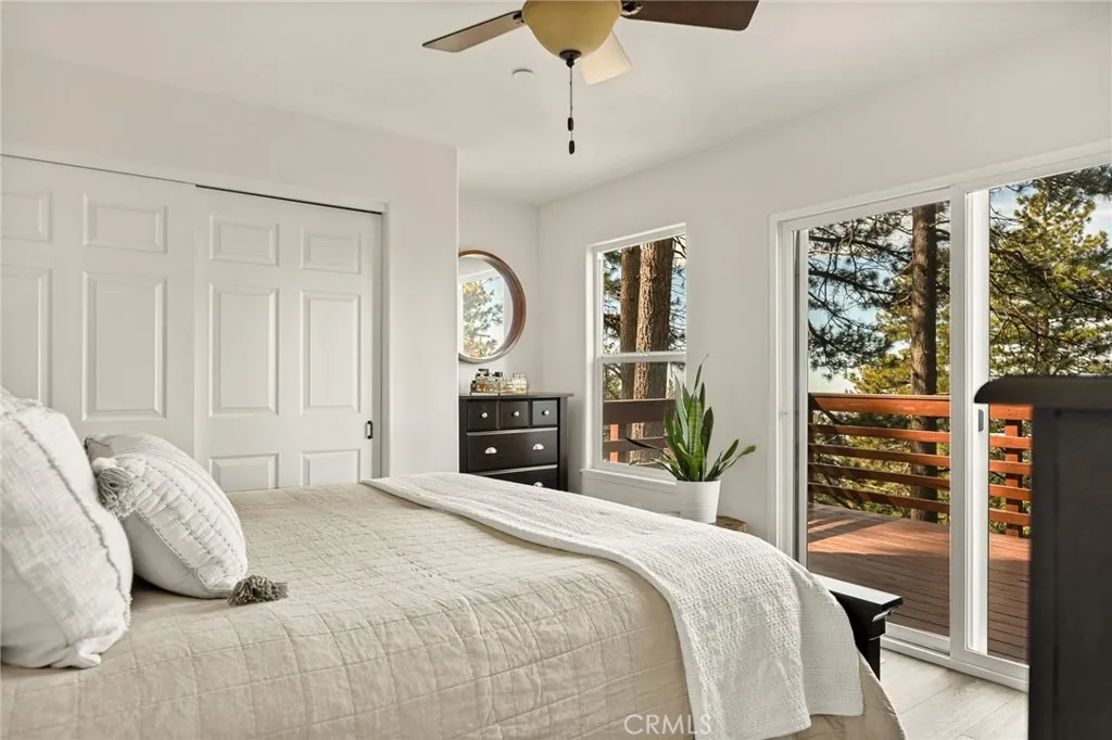 30881 Live Oak, Running Springs, California 92382 home-pic-11