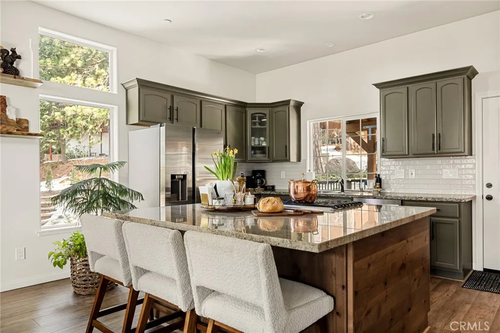 30881 Live Oak, Running Springs, California 92382 home-pic-7