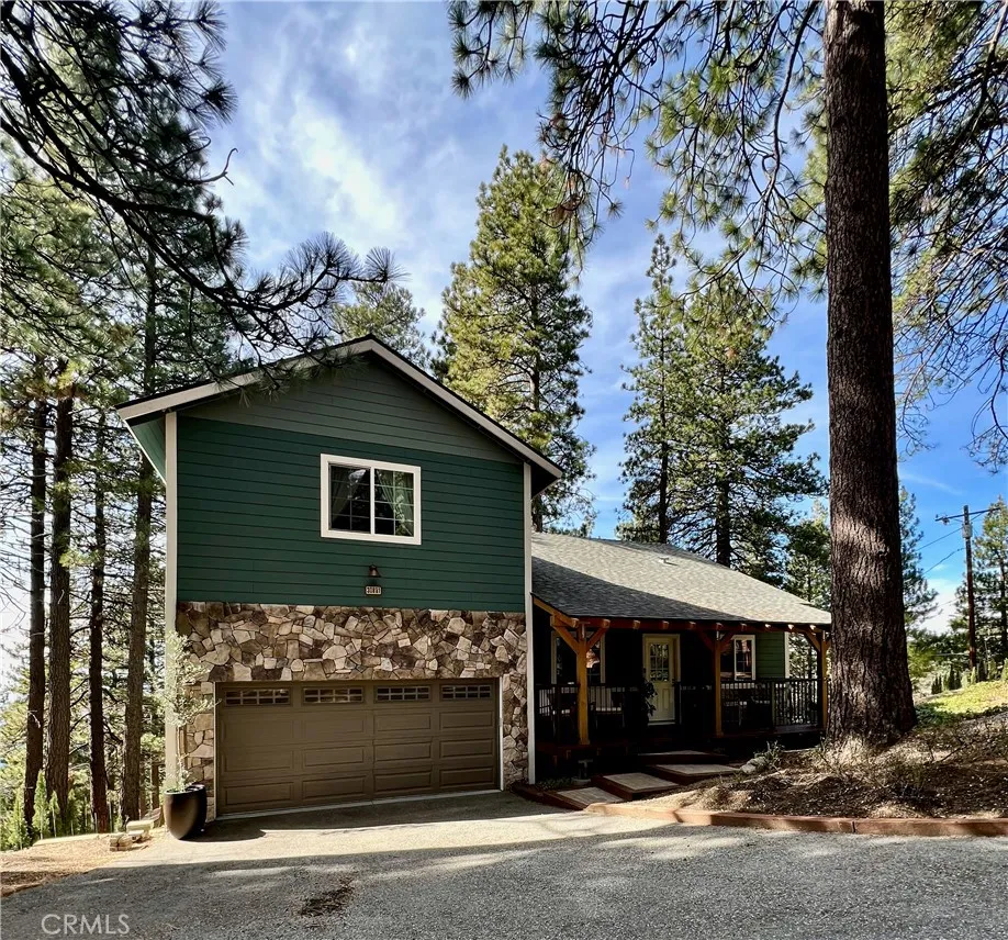 30881 Live Oak, Running Springs, California 92382 home-pic-30