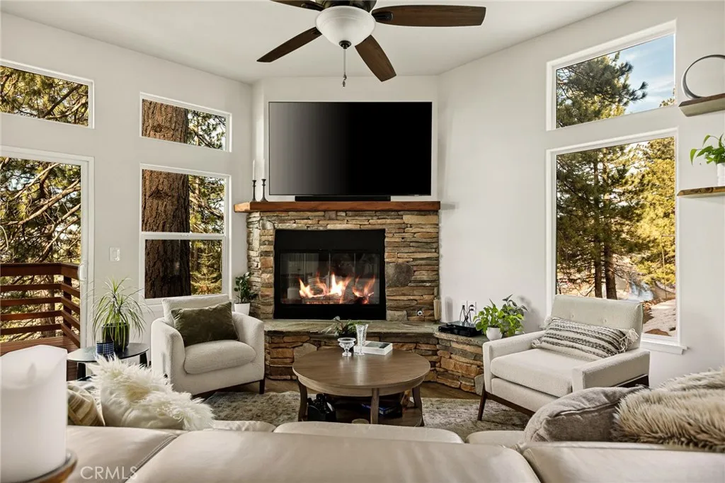 30881 Live Oak, Running Springs, California 92382 home-pic-34