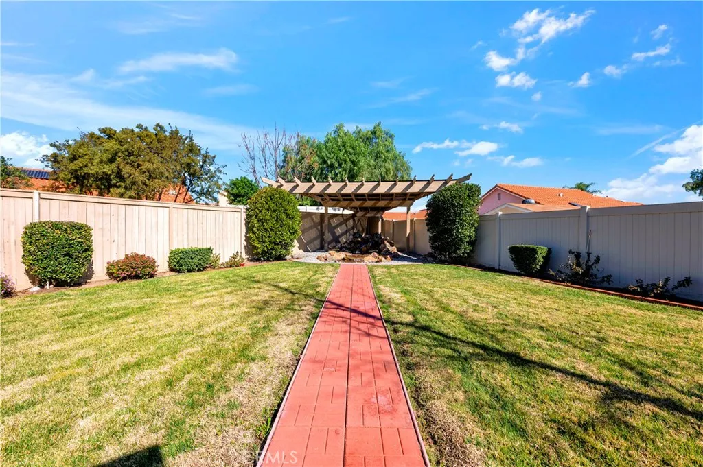 29296 Knoll Court, Menifee, California 92586 home-pic-28