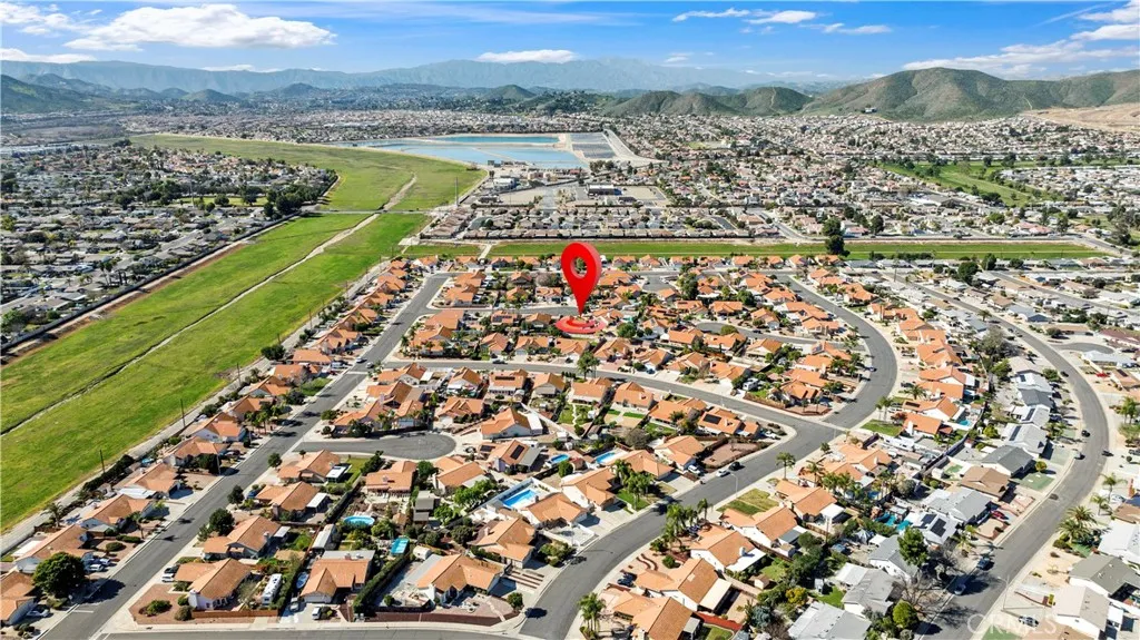 29296 Knoll Court, Menifee, California 92586 home-pic-38