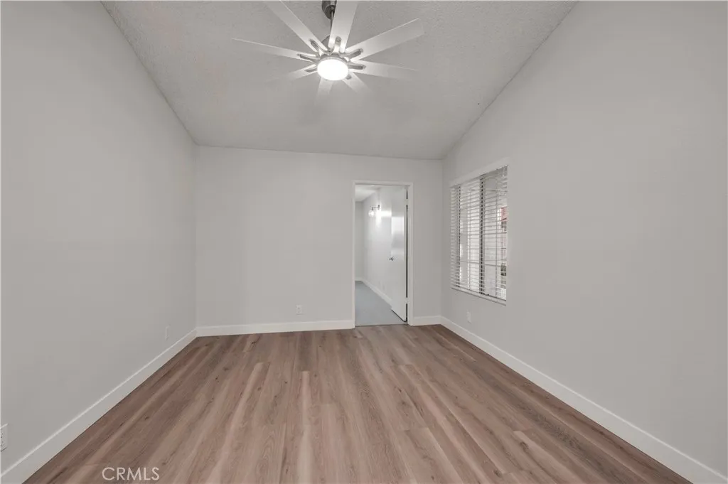 29296 Knoll Court, Menifee, California 92586 home-pic-19
