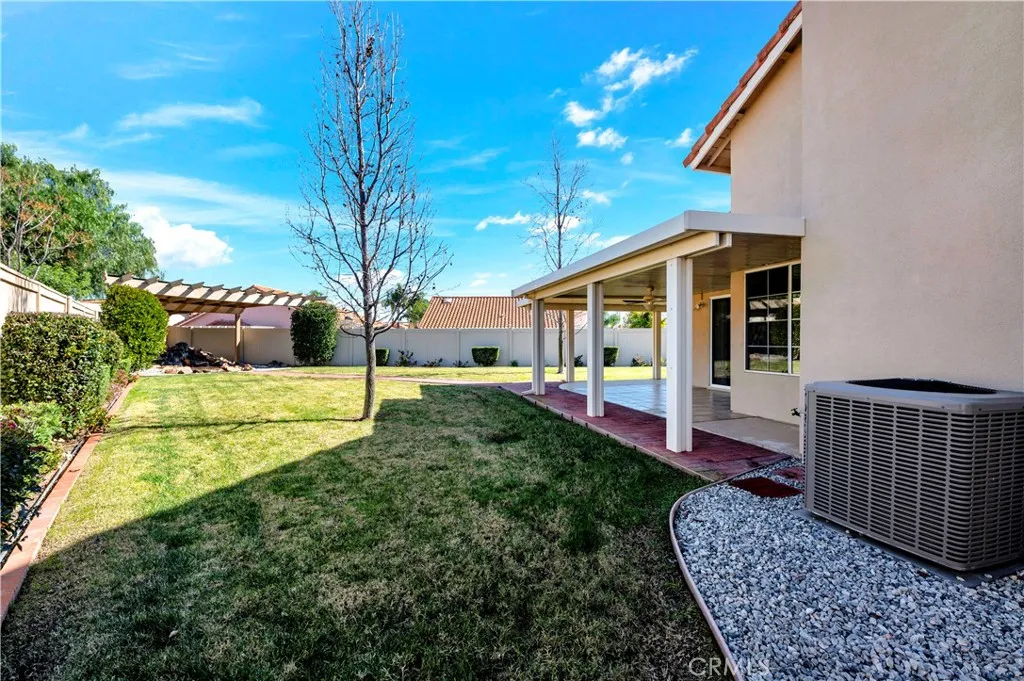 29296 Knoll Court, Menifee, California 92586 home-pic-25