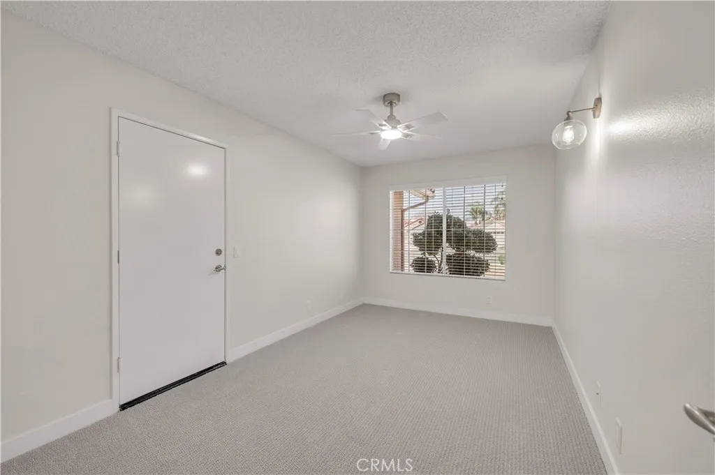 29296 Knoll Court, Menifee, California 92586 home-pic-20