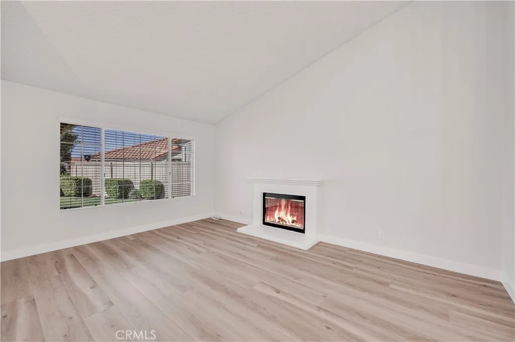29296 Knoll Court, Menifee, California 92586 home-pic-5