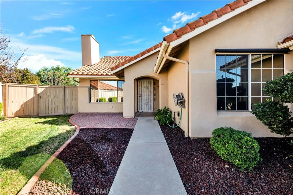 29296 Knoll Court, Menifee, California 92586 home-pic-2