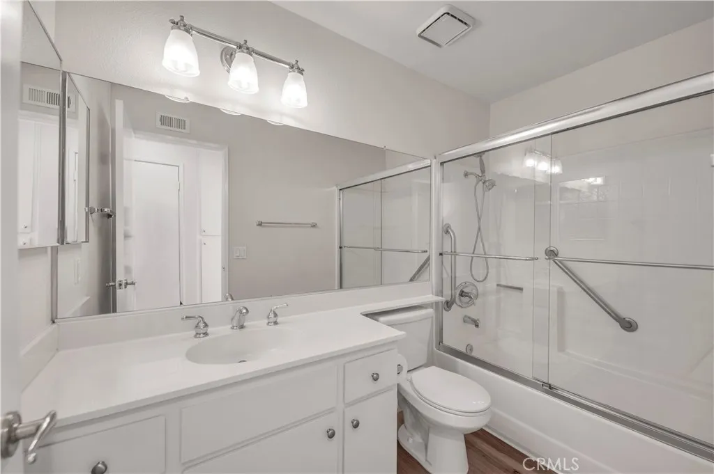 29296 Knoll Court, Menifee, California 92586 home-pic-18