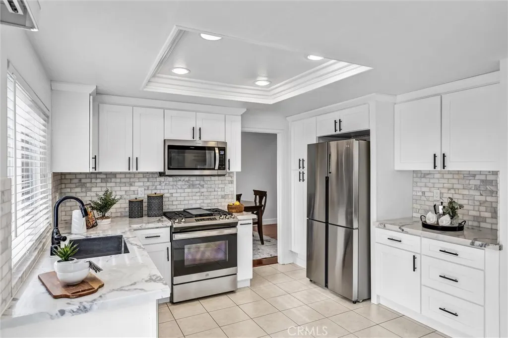 25582 Hazelnut, Lake Forest, California 92630 home-pic-8