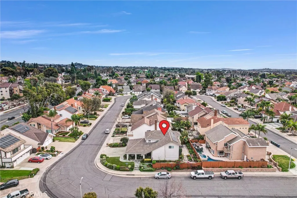 25582 Hazelnut, Lake Forest, California 92630 home-pic-32