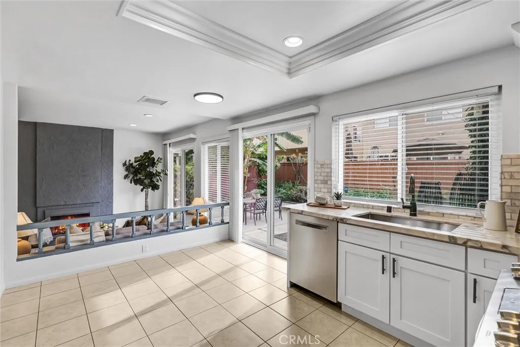 25582 Hazelnut, Lake Forest, California 92630 home-pic-10