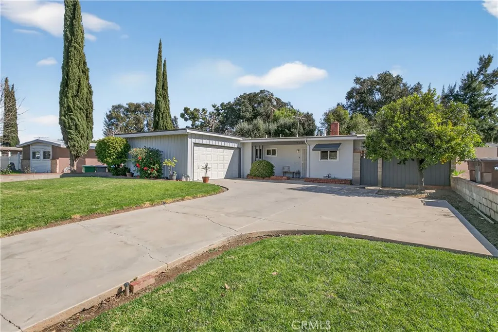 733 Via Felipe, Corona, California 92882 home-pic-1