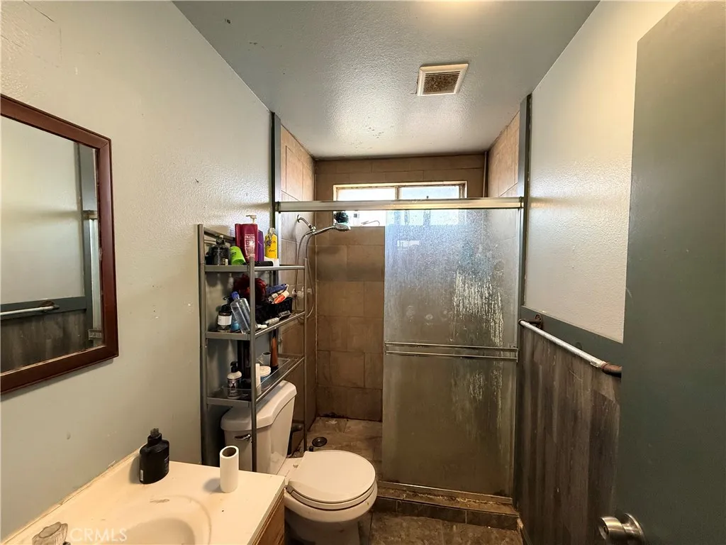 18837 6th, Bloomington, California 92316 home-pic-31