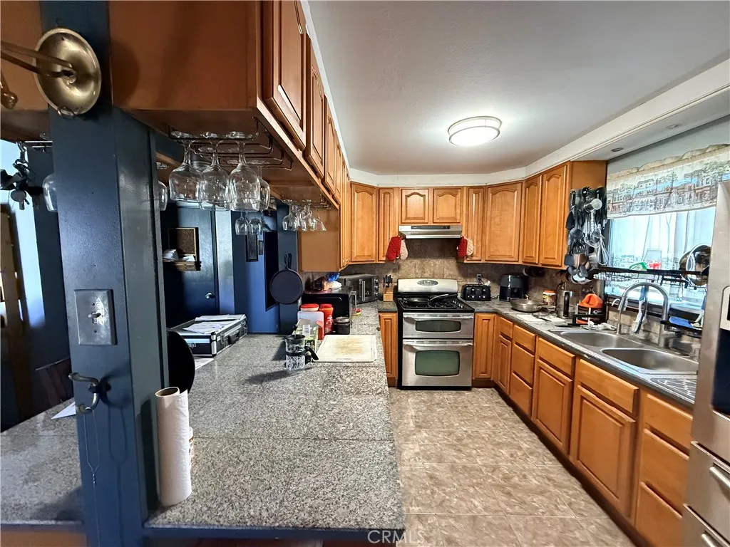 18837 6th, Bloomington, California 92316 home-pic-25