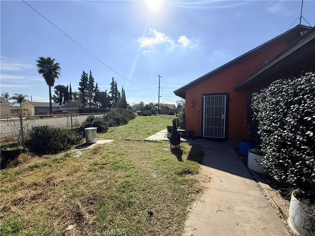 18837 6th, Bloomington, California 92316 home-pic-2