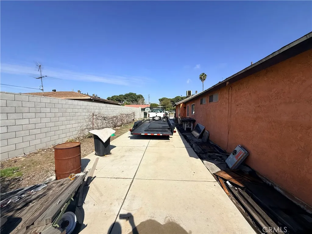 18837 6th, Bloomington, California 92316 home-pic-12