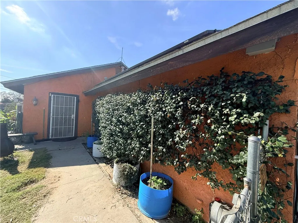 18837 6th, Bloomington, California 92316 home-pic-4