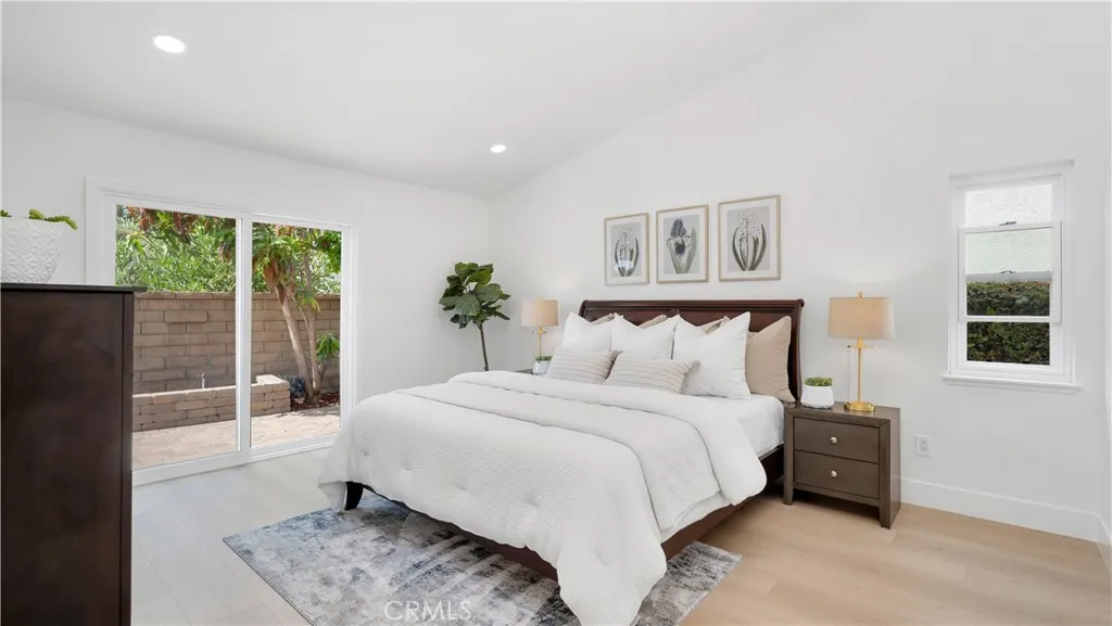 22 Yorktown, Irvine, California 92620 home-pic-23