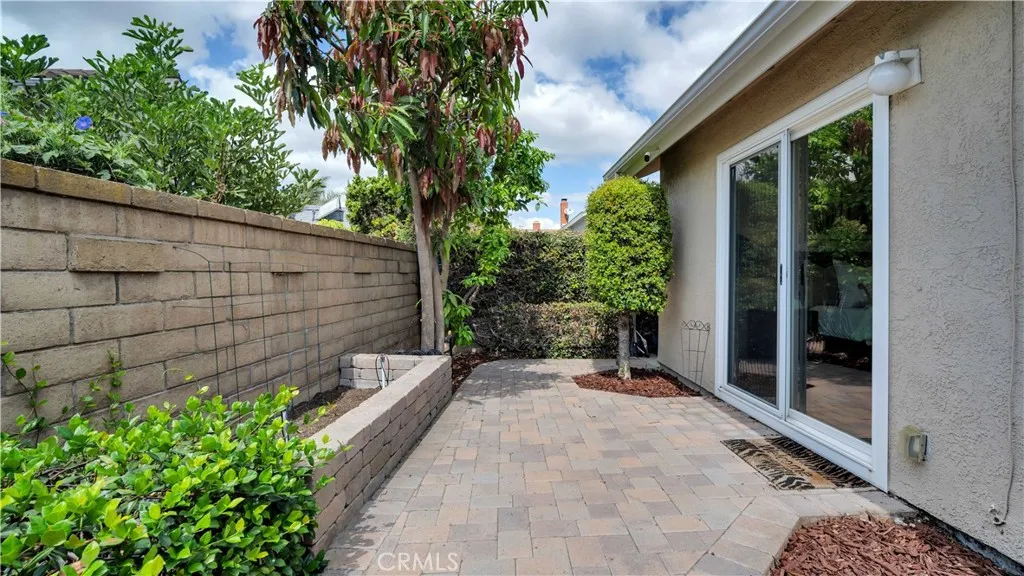 22 Yorktown, Irvine, California 92620 home-pic-41