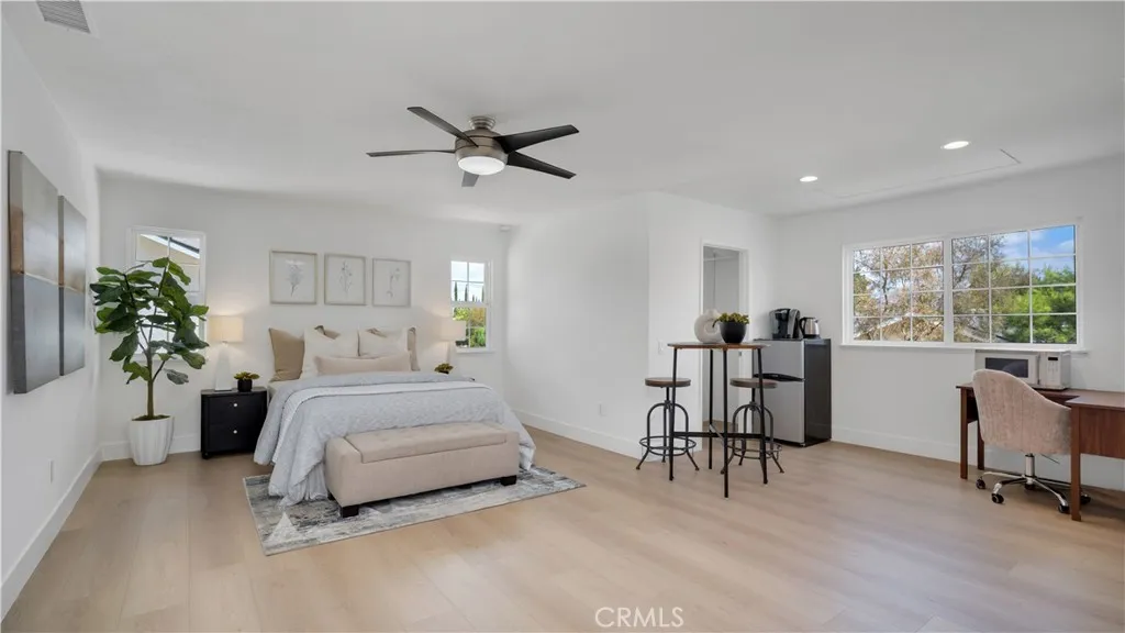 22 Yorktown, Irvine, California 92620 home-pic-30