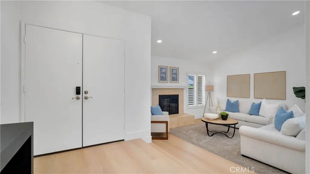 22 Yorktown, Irvine, California 92620 home-pic-8