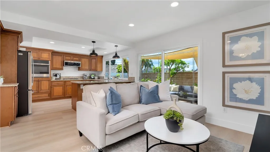 22 Yorktown, Irvine, California 92620 home-pic-1