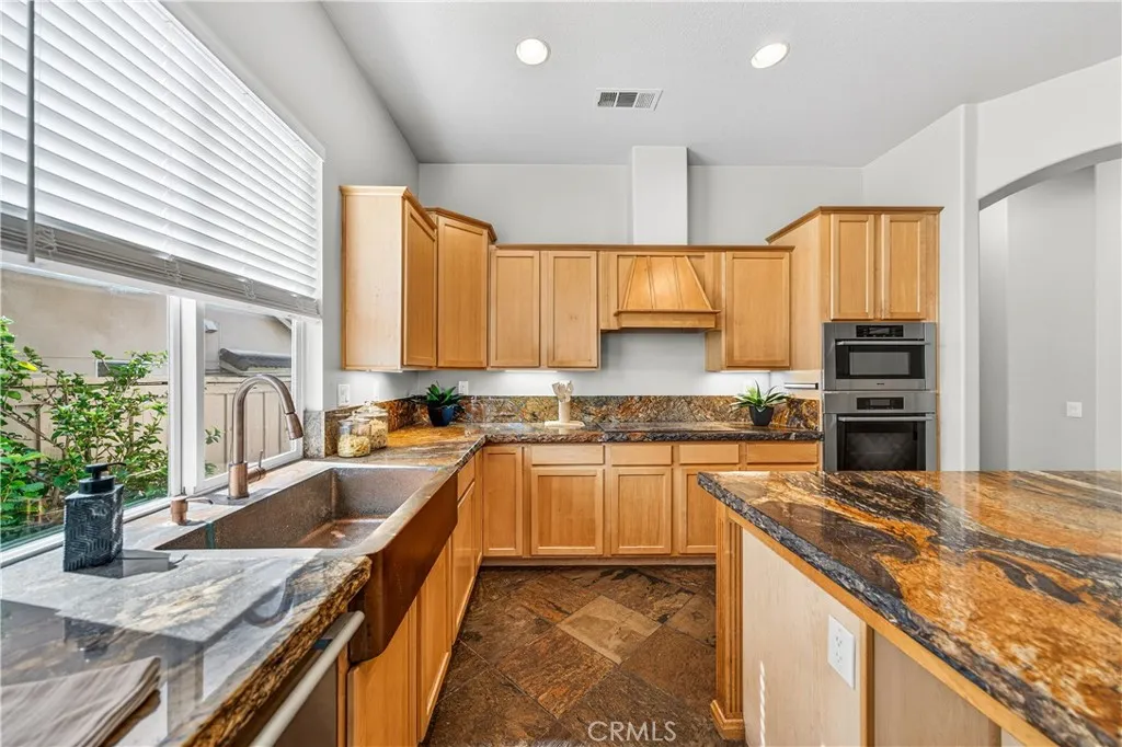 43922 Carentan, Temecula, California 92592 home-pic-10