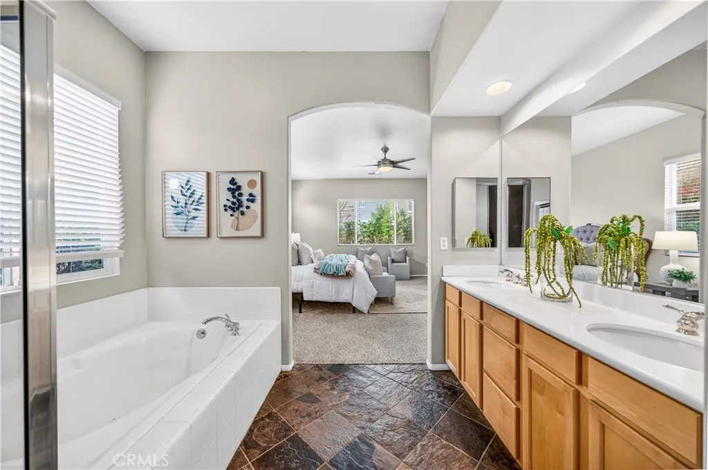 43922 Carentan, Temecula, California 92592 home-pic-21