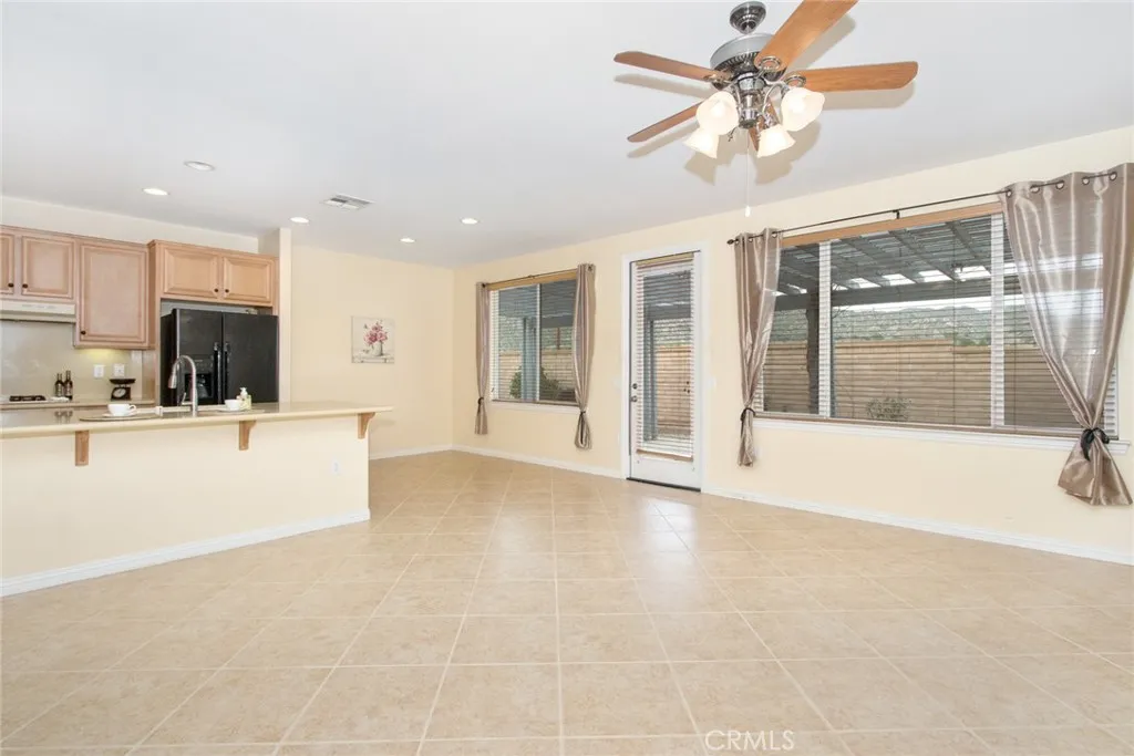 8172 Parry, Hemet, California 92545 home-pic-11