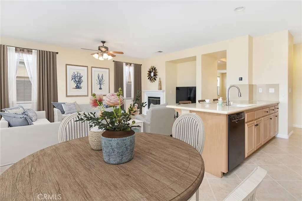 8172 Parry, Hemet, California 92545 home-pic-12