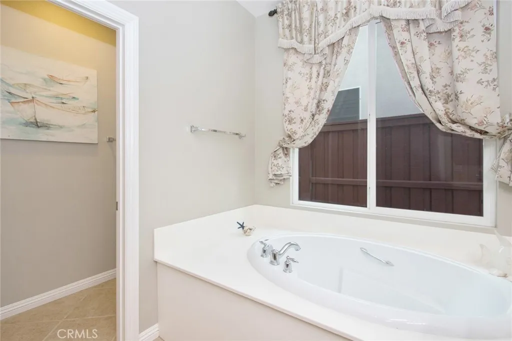 8172 Parry, Hemet, California 92545 home-pic-26