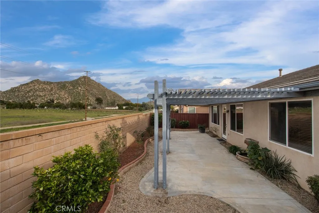 8172 Parry, Hemet, California 92545 home-pic-32