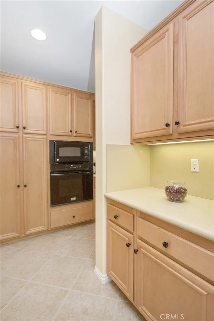8172 Parry, Hemet, California 92545 home-pic-16