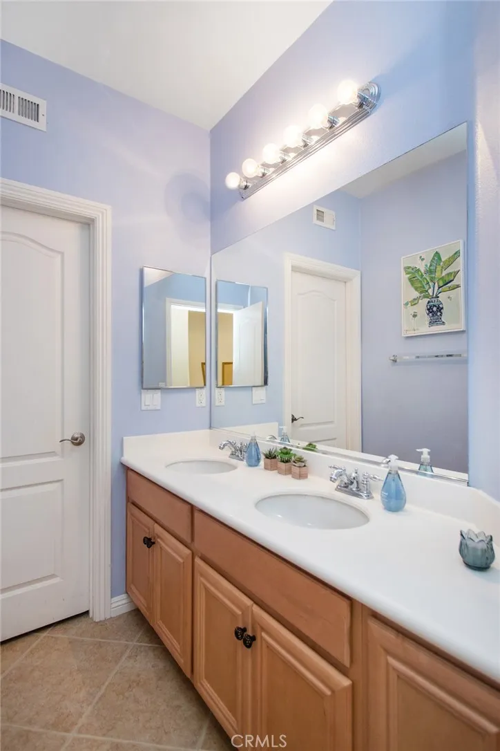 8172 Parry, Hemet, California 92545 home-pic-28
