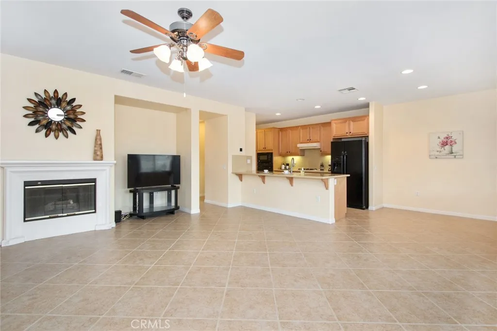 8172 Parry, Hemet, California 92545 home-pic-9