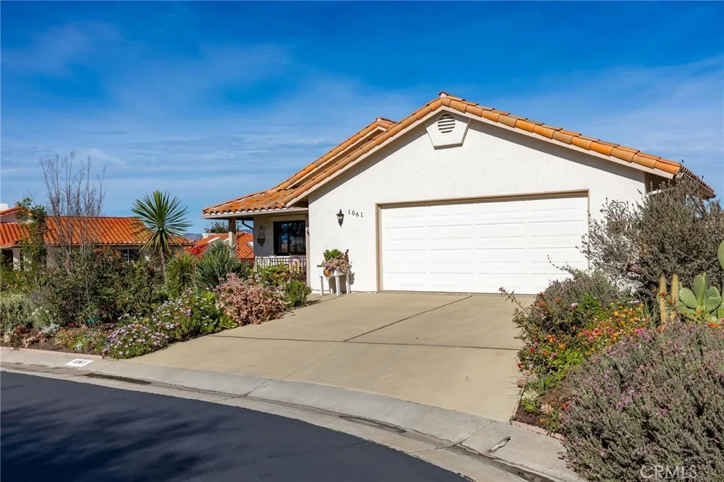 1061 Ridge Heights, Fallbrook, California 92028 home-pic-2