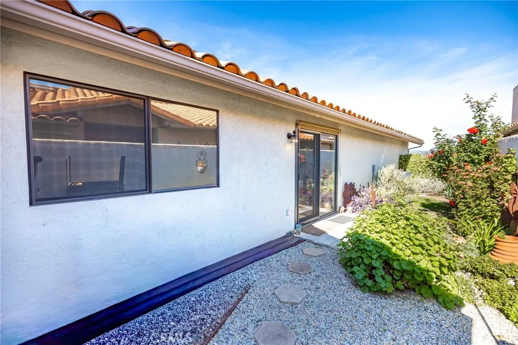 1061 Ridge Heights, Fallbrook, California 92028 home-pic-32