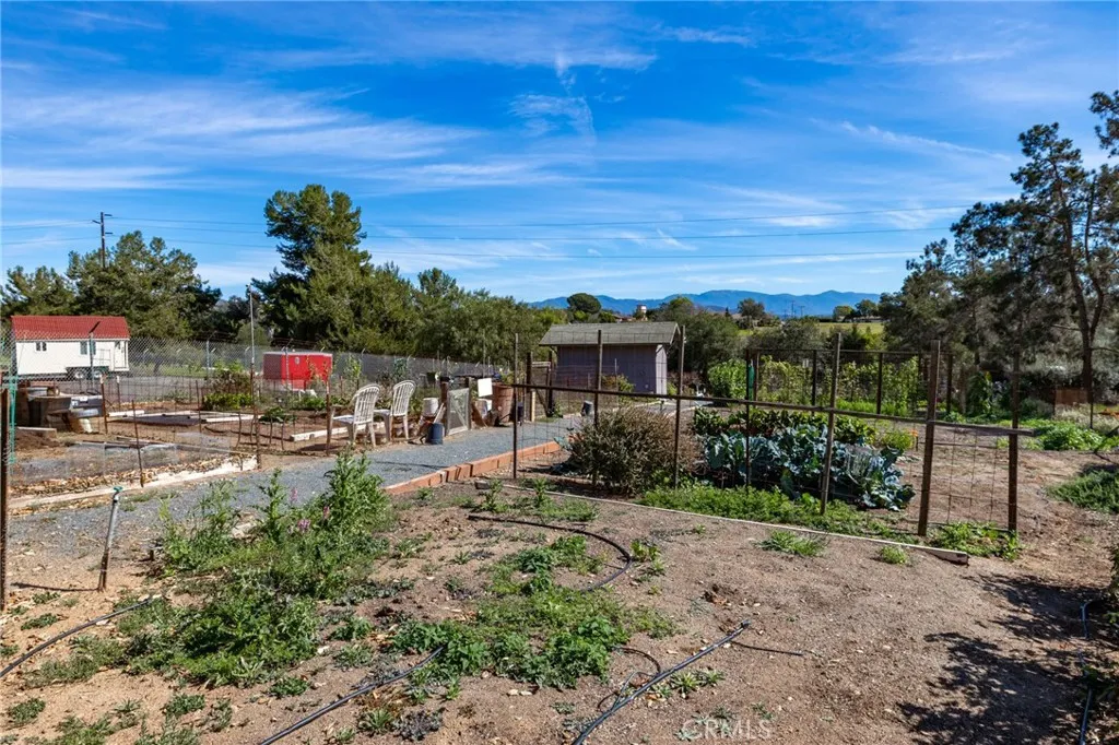 1061 Ridge Heights, Fallbrook, California 92028 home-pic-46