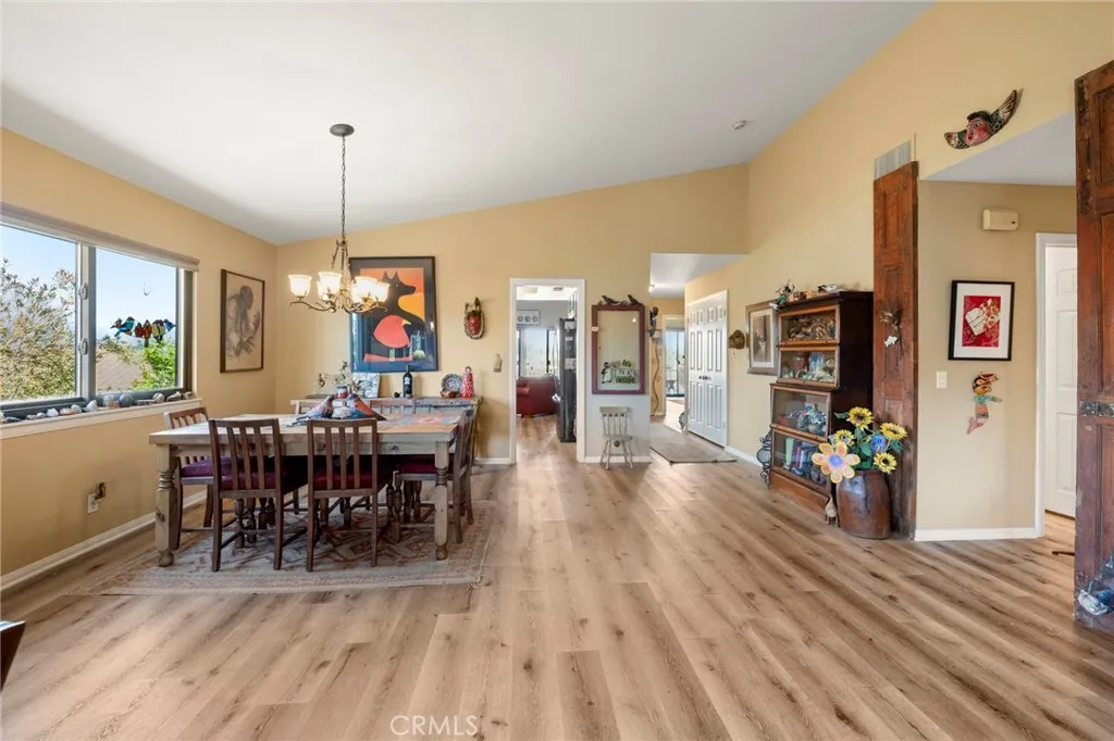 1061 Ridge Heights, Fallbrook, California 92028 home-pic-12