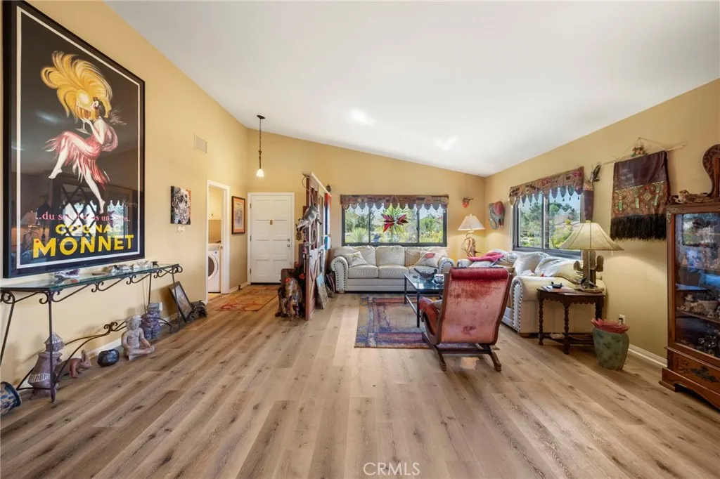 1061 Ridge Heights, Fallbrook, California 92028 home-pic-15