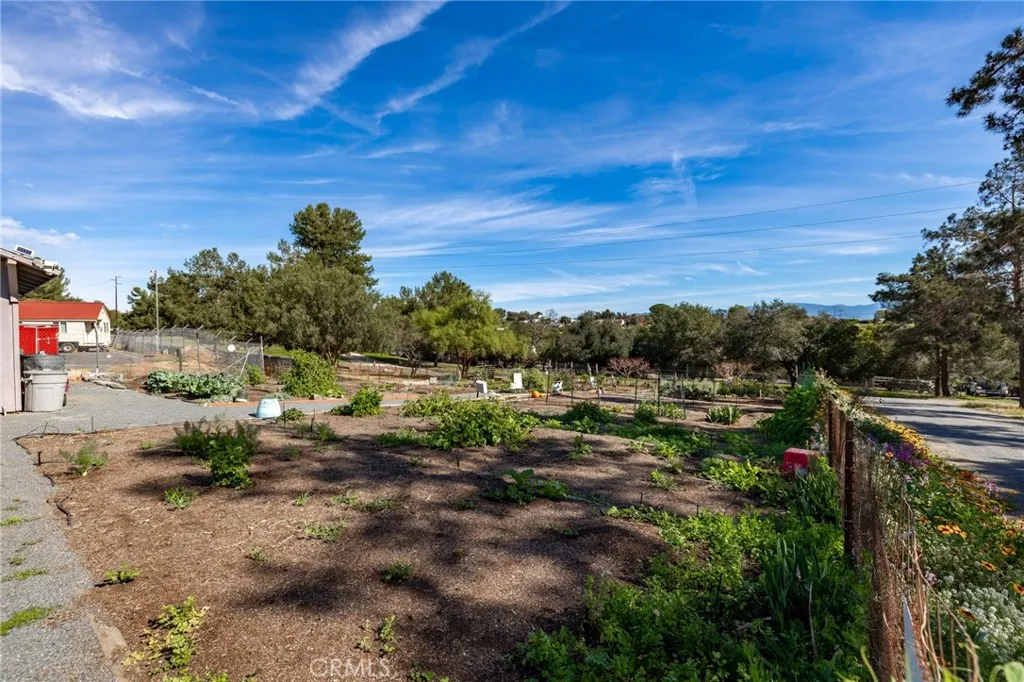 1061 Ridge Heights, Fallbrook, California 92028 home-pic-43