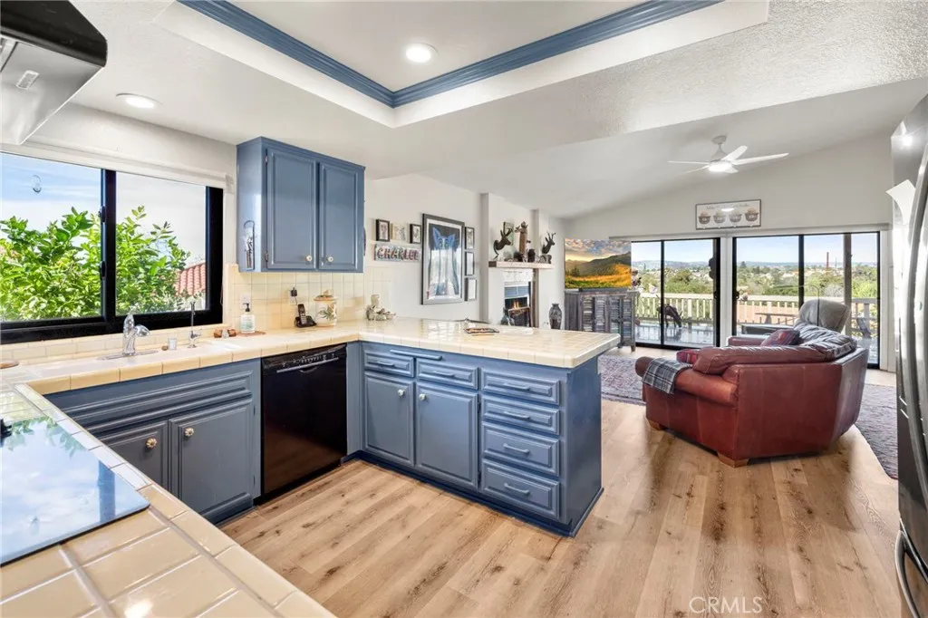 1061 Ridge Heights, Fallbrook, California 92028 home-pic-21