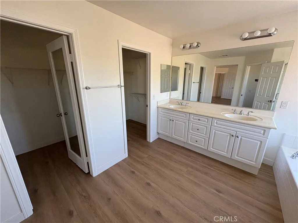 941 Garrett Way, San Jacinto, California 92583 home-pic-10