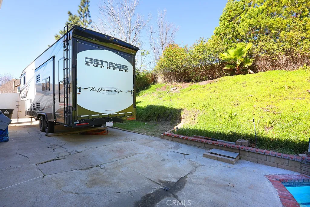 5690 Avenida Barcelona, Yorba Linda, California 92887 home-pic-53
