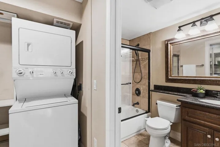 3927 Nobel Dr 39, San Diego, California 92122