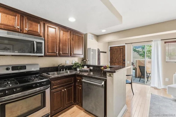 3927 Nobel Dr 39, San Diego, California 92122