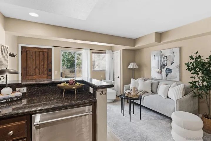 3927 Nobel Dr 39, San Diego, California 92122