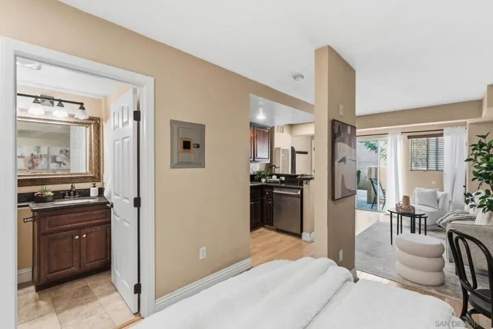 3927 Nobel Dr 39, San Diego, California 92122