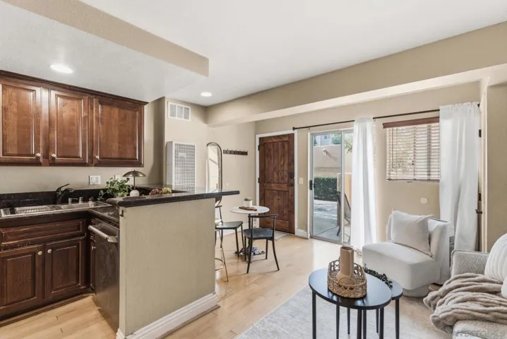 3927 Nobel Dr 39, San Diego, California 92122