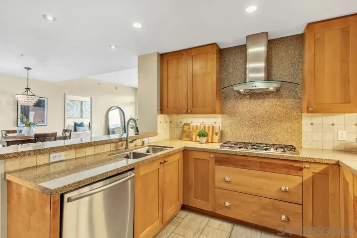 700 W E St Unit 1905, San Diego, California 92101